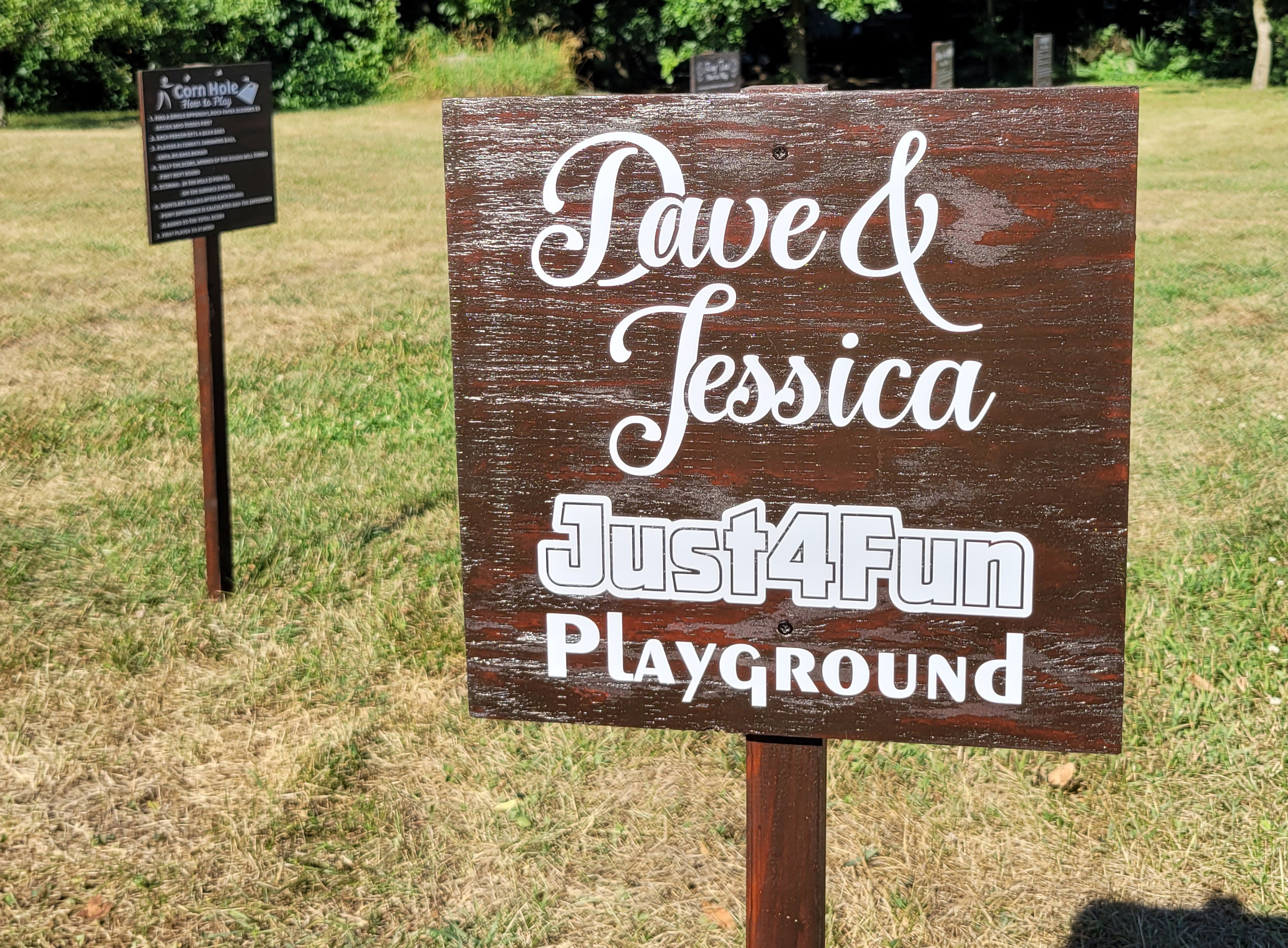 Dave and Jessicas Games Signs